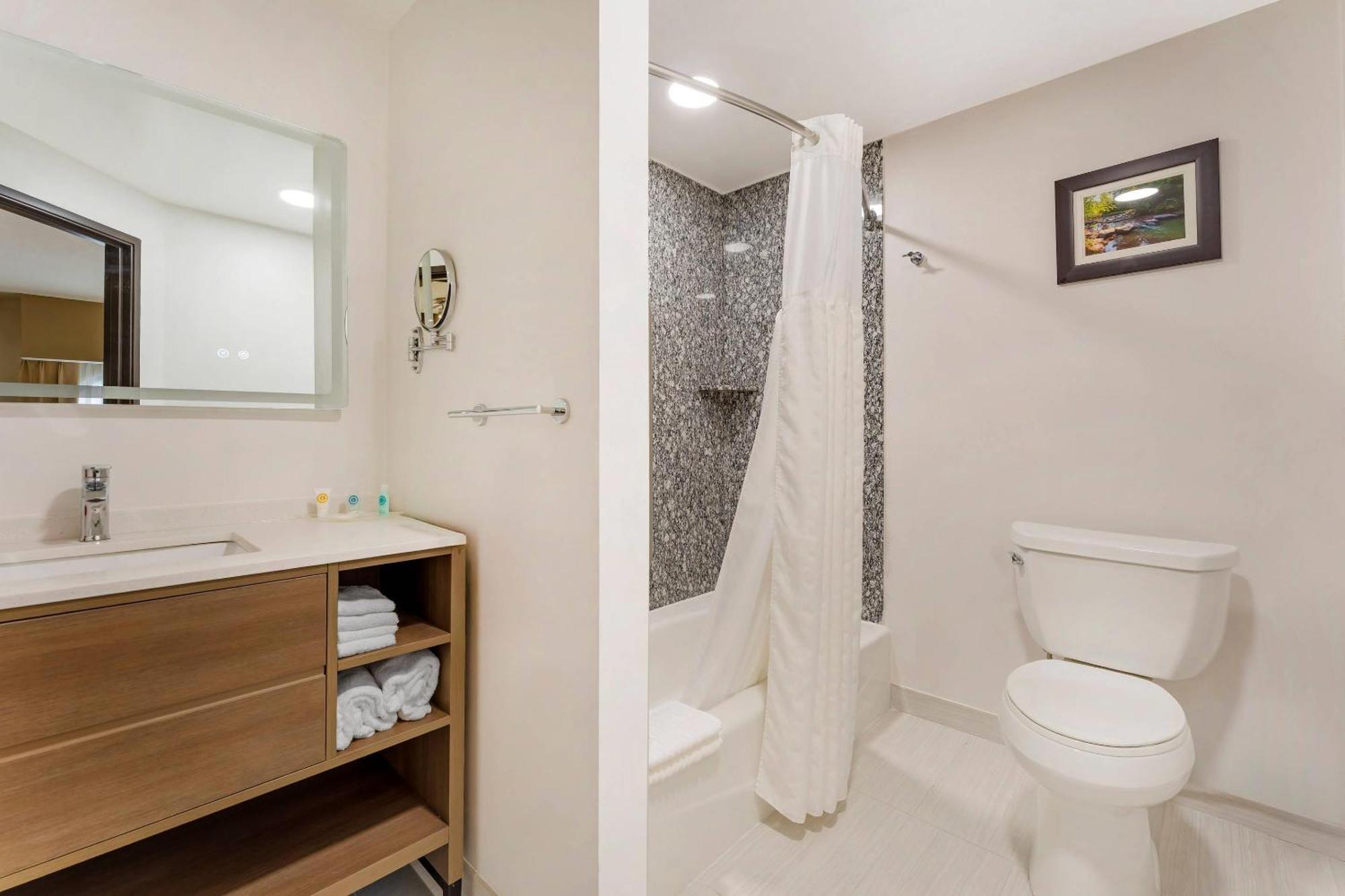 Comfort 3* Monroeville